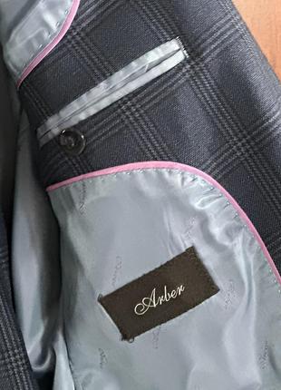 Класичний чоловічий костюм arber