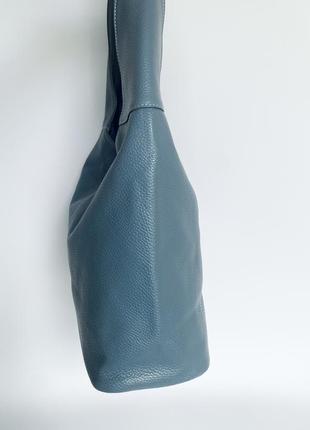 Итальянская голубая кожаная сумка. состояние новой4 фото