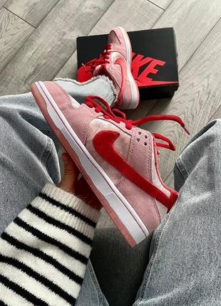 Женские кроссовки nike sb dunk low x strange love valentine's day4 фото