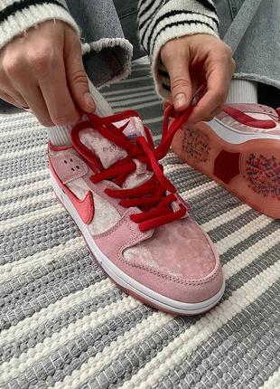 Женские кроссовки nike sb dunk low x strange love valentine's day7 фото