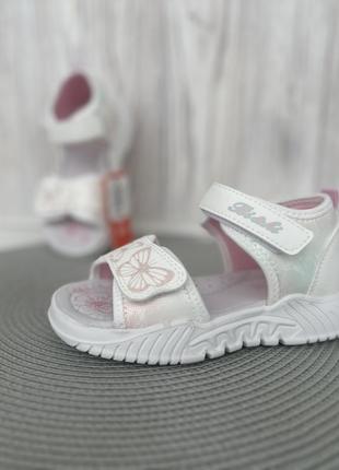 Босоніжки дитячі