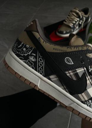 Кроссовки sb dunk low x travis scott cactus jack2 фото