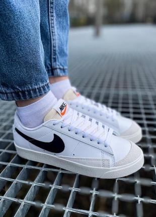 Женские кроссовки nike blazer low vintage white10 фото