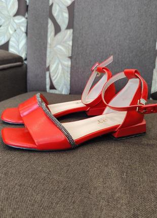 Босоножки боссоножки сандалии красные 34,35 размер1 фото