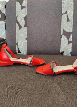 Босоножки боссоножки сандалии красные 34,35 размер7 фото