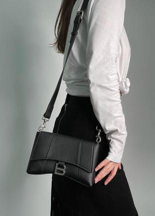 Сумка чорна шкіряна в стилі balenciaga black hourglass sling bag