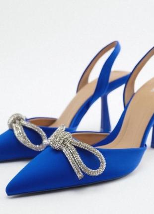 Невероятные синие туфли на каблуке zara1 фото