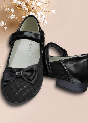 Черные замшевые туфли на каблуке для девочки школьные5 фото