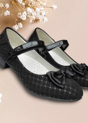 Черные замшевые туфли на каблуке для девочки школьные10 фото
