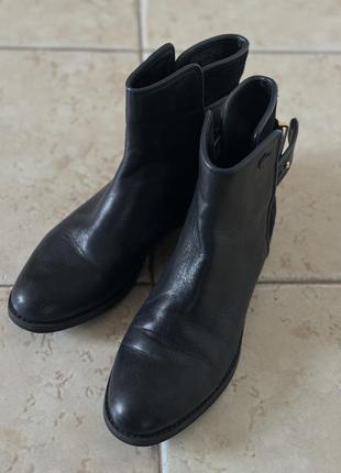 Полусапожки 39 размера lacoste