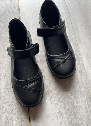 Туфли черного цвета