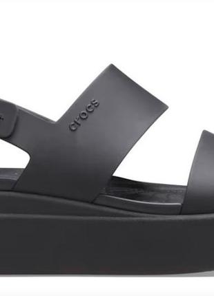 Crocs сандалии brooklyn low wedge6 фото