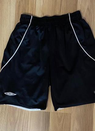 Спортивні шорти umbro розмір s
