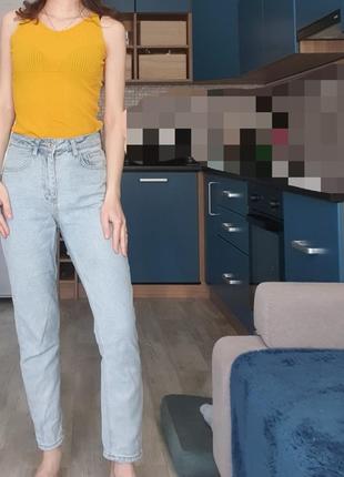 Світлі блакитні натуральні бавовняні джинси моми mom's jeans хс-с4 фото