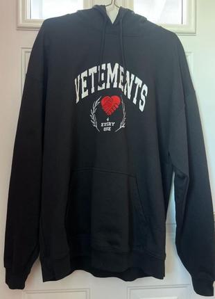 Худи vetements.