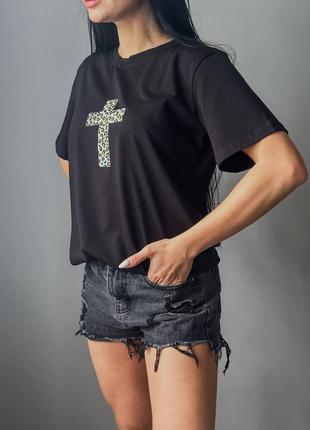 Женская футболка оверсайз с принтом3 фото