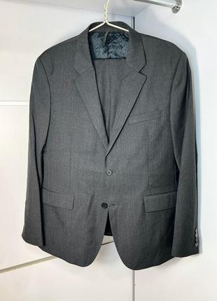 Очень стильный мужской классический костюм givenchy paris натуральная шерсть size m