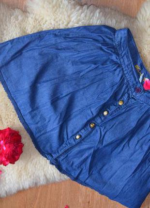Стильная  клёшная джинсовая юбочка с пуговками1 фото