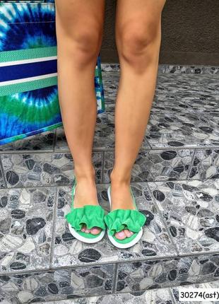 Салатовые замшевые босоножки2 фото