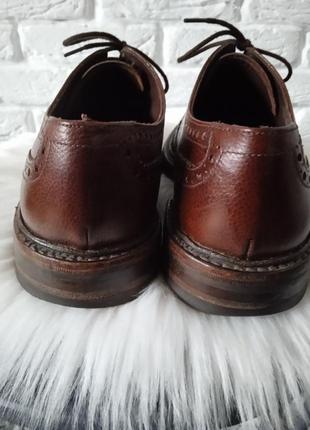 Чоловіче взуття loake 1880 , коричневі шкіряні броги, дербі,розмір 40.5  великобританія 7 1/25 фото