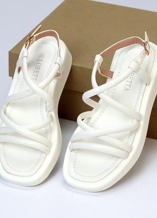 Белые качественные босоножки сандалии тонкие ремешки квадратный носок 36-402 фото