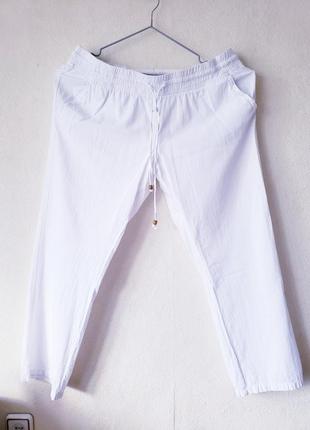 Новые белые  брюки  на комфортной талии  janina