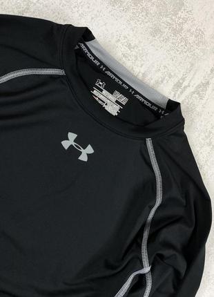 Чорний компресійний рашгард under armour: ваша секретна зброя для спорту2 фото