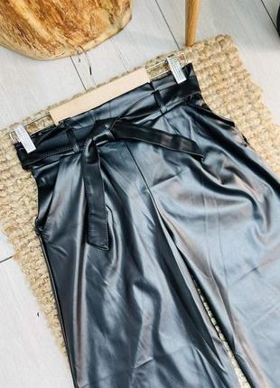 Классные кожаные брюки - палаццо.4 фото