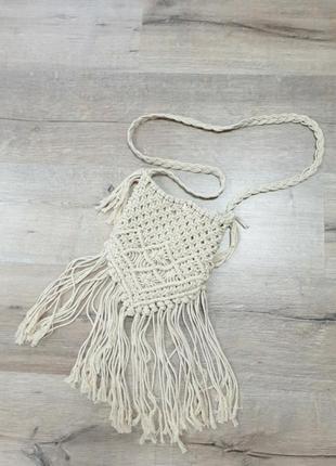 Сумочка плетена з бахромою