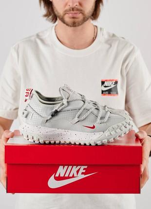 Чоловічі кросівки nike acg mountain fly low gray