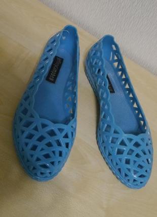 Женские балетки для мокрой погоды