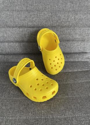 Оригинальные шлепанцы босоножки crocs1 фото