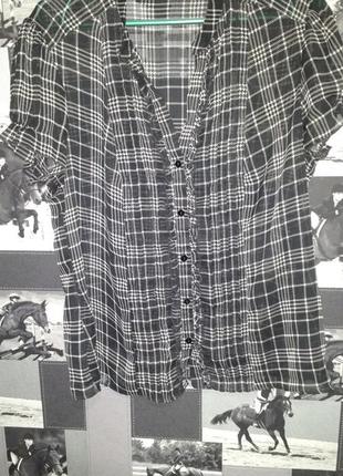 Шифонова блуза в клітку з рюшами f&f