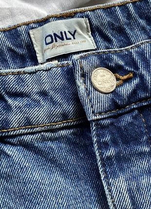 Базова класна джинсова міні спідниця з необробленим краєм з потертостями only xs-s5 фото