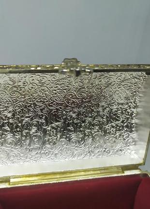 Металлическая шкатулочка. тяжелая