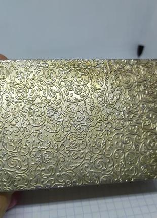 Металлическая шкатулочка. тяжелая