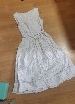 Белоснежное платье