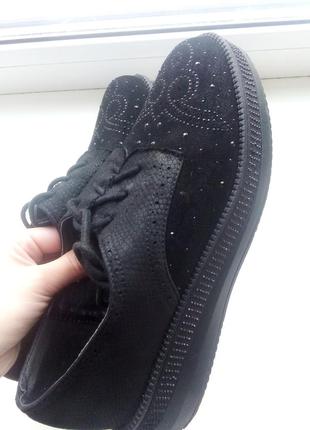 Чёрные замшевые ботинки лоферы женские