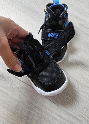 Кроссовки nike 4
