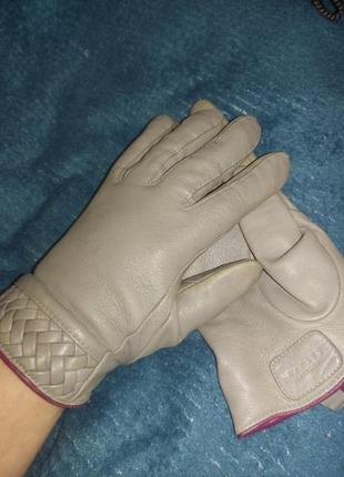 Крутые кожаные перчатки с плетеным декором radley