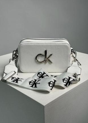 Calvin klein snapshot white