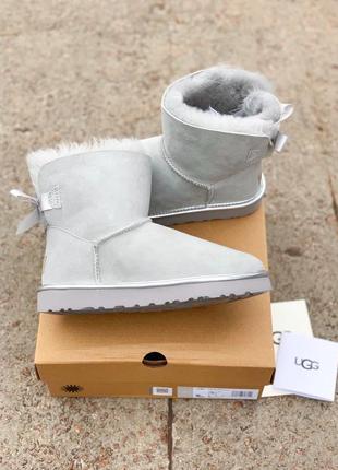 Зимние сапоги ugg mini bailey bow серые