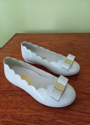 Туфлі  балетки  salvatore ferragamo 30р  ( 19 см), оригінал