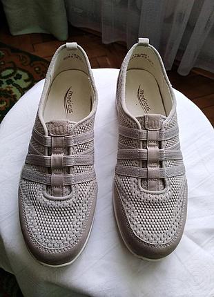 Кросівки жіночі, medicys, розмір 38.