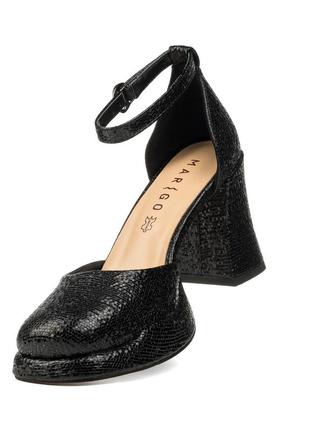 Туфлі жіночі чорні на товстому каблуку 2409т