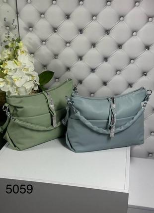 Женская стильная и качественная сумка из эко кожи голубая6 фото