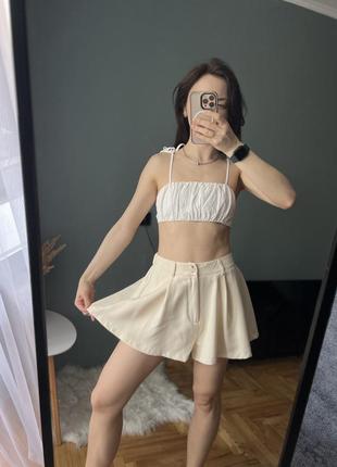 Новые бежевые свободные шорты shein