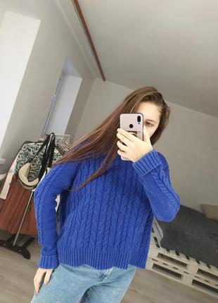 Синій светр