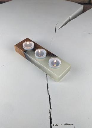 Подсвечник из дерева и эпоксидной смолы
