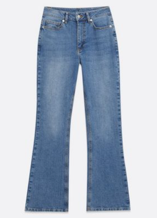 Трендовые, скраво голубые джинсы с высокой талией